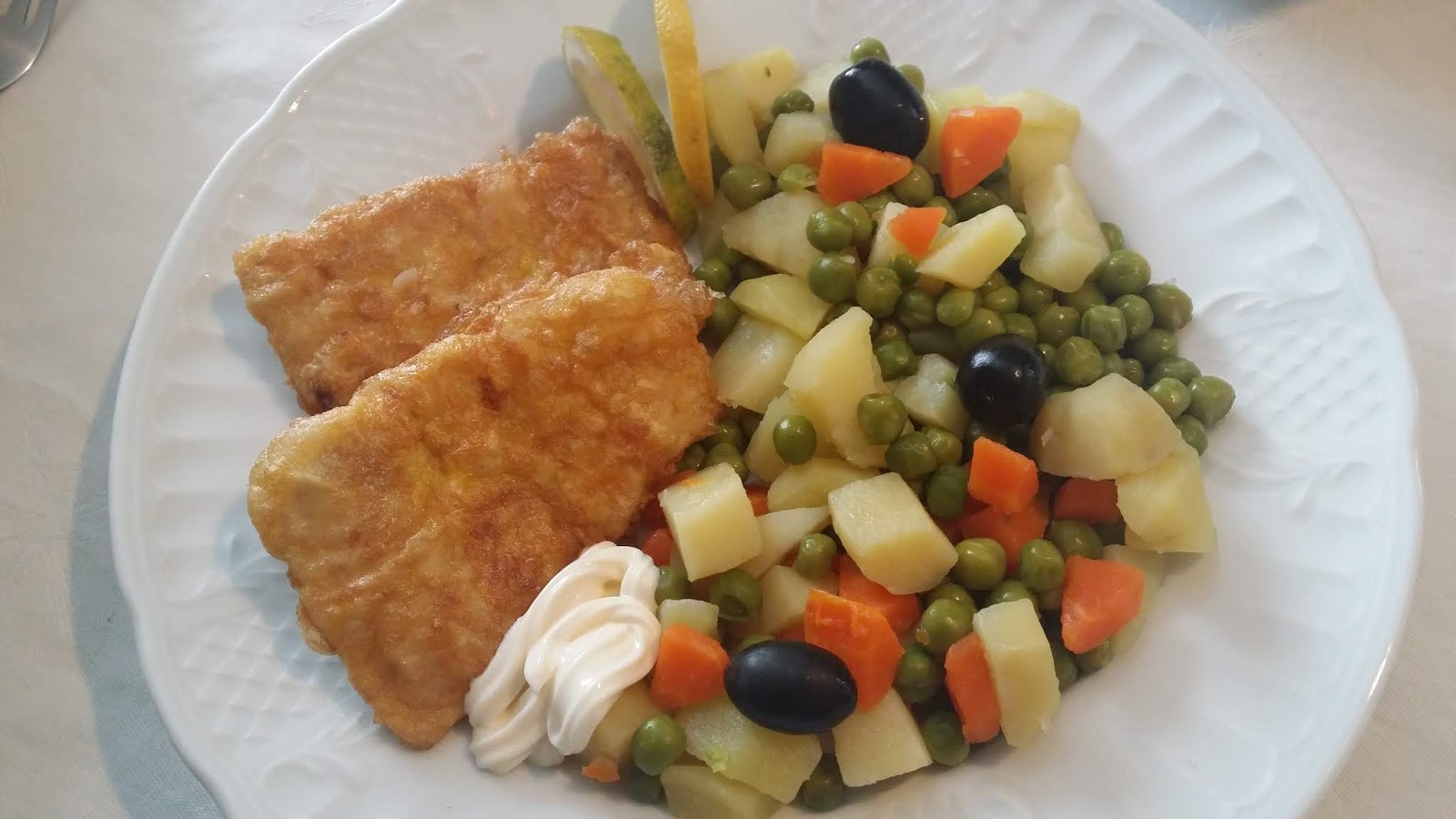 Salada Russa com Filetes de Pescada para quando o tempo aquece!