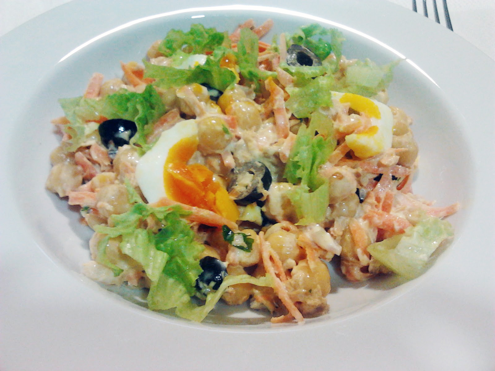 Salada de Grão-de-Bico com Atum