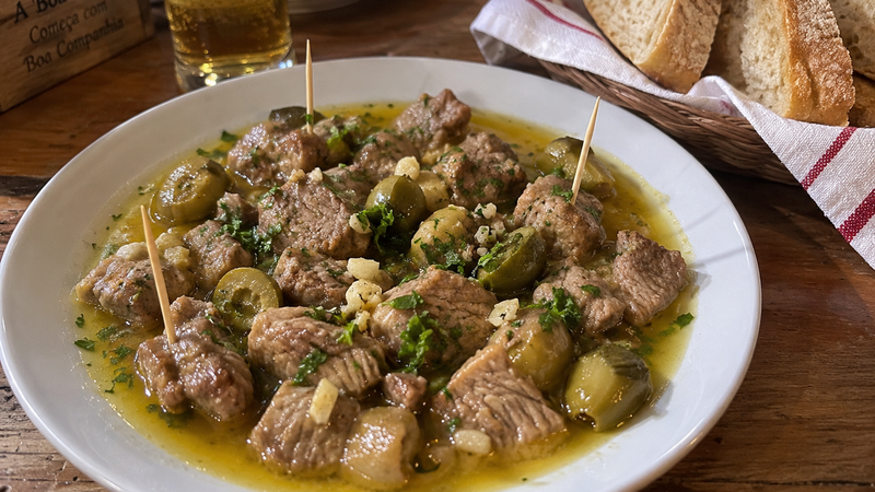 Pica-Pau de Porco em Molho de Manteiga