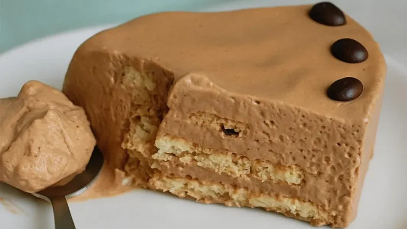 Bolo de bolacha com mousse de chocolate