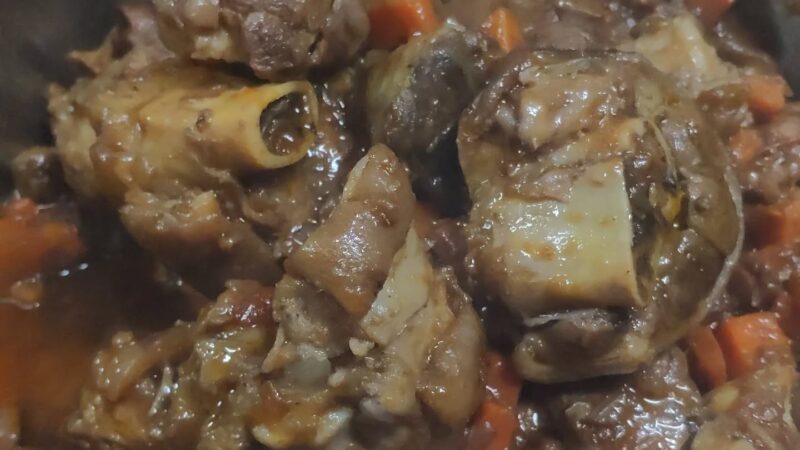 Pernil Estufado – Suculento e Cheio de Sabor Caseiro
