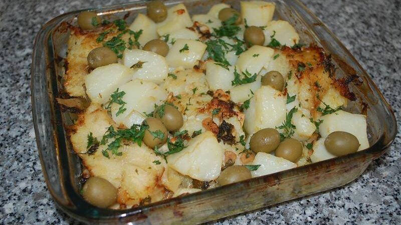 Receita de Bacalhau Assado no Forno com Azeite e Alhos