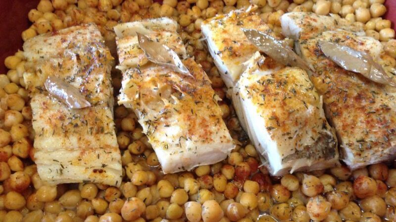 Bacalhau com grão no forno