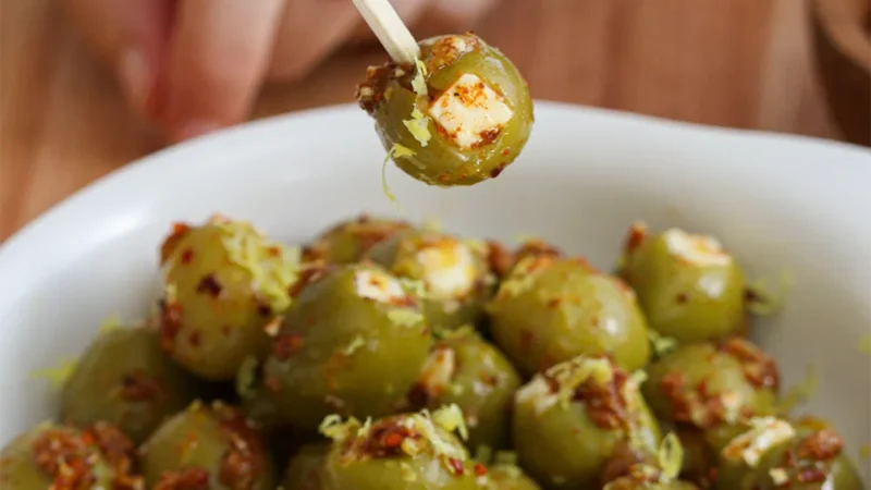 Azeitonas recheadas com queijo