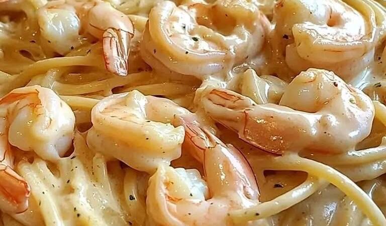 Esparguete com camarão em molho de alho