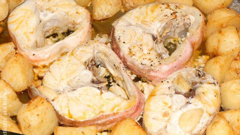 Maruca no forno com batatas