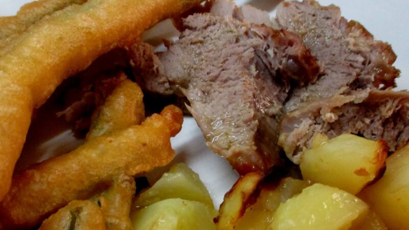 Lombinho de Porco Assado, com Peixinhos da Horta