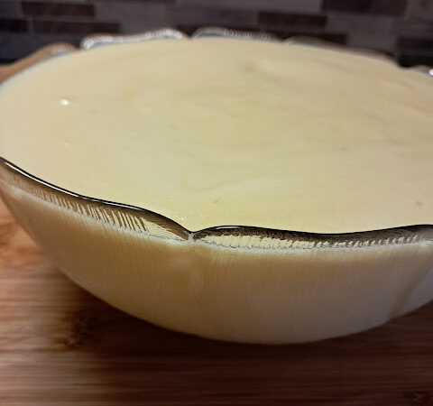 Mousse com rodelas de ananás aos pedacinhos