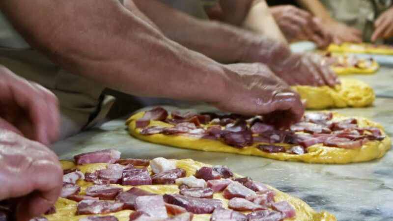 Folar de Valpaços não é um pão — é um ritual.